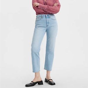 Levi’s wedgie straight leg jeans.